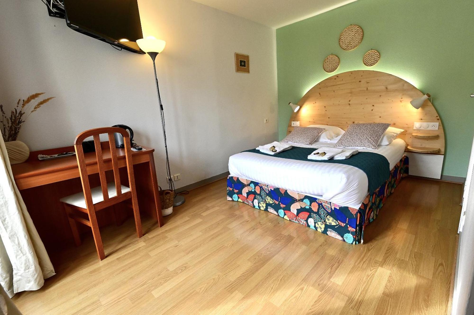 Hotel La Cuisine Des Lulus Montainville  Room photo