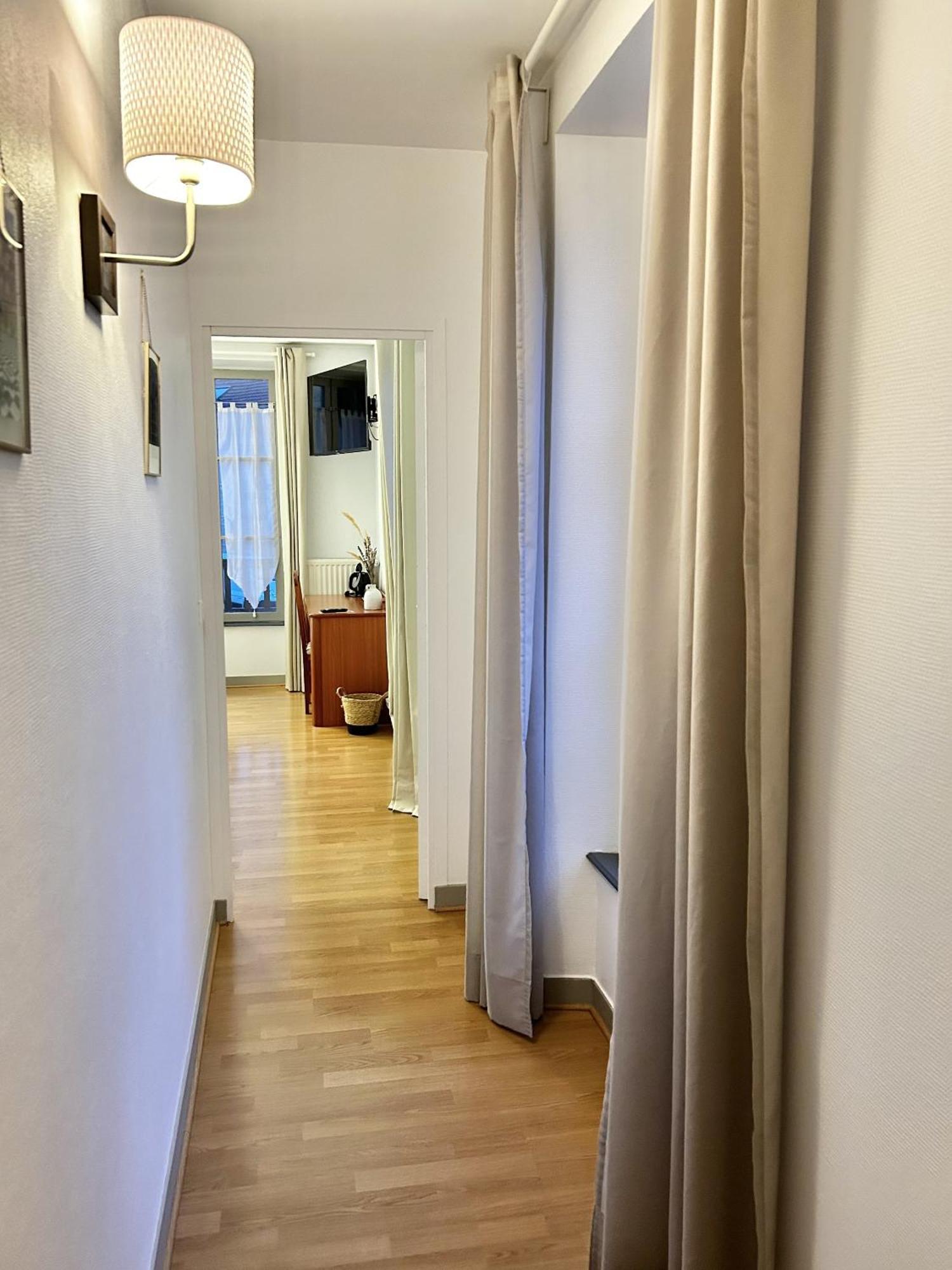 Hotel La Cuisine Des Lulus Montainville  Room photo