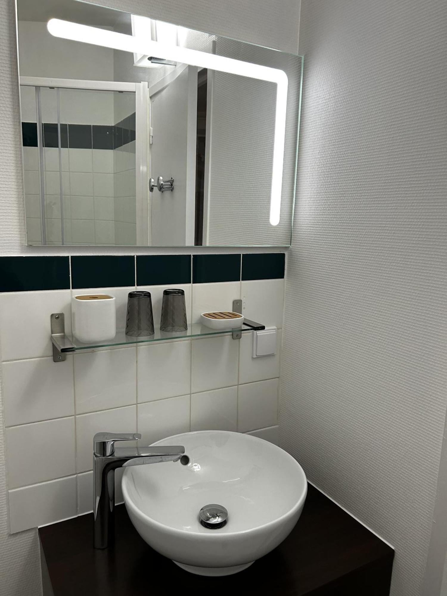 Hotel La Cuisine Des Lulus Montainville  Room photo